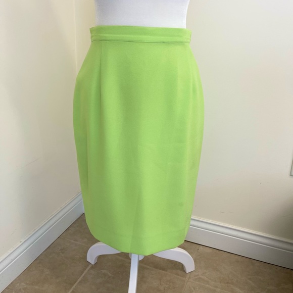 Gorgeous Alberto Makali vintage 1990's lime green pencil skirt